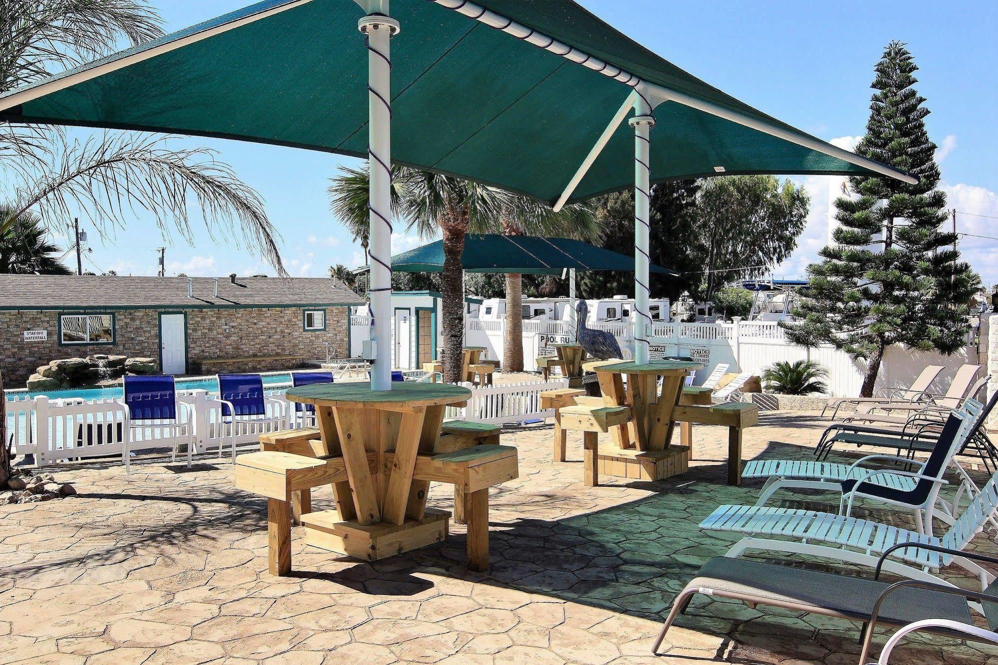 Tropic Island Resort Port Aransas Exteriör bild
